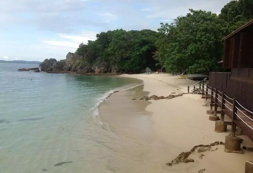 Hotel Gem Island Resort & Spa