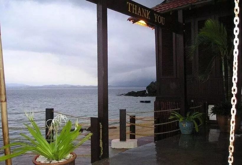 Hotel Gem Island Resort & Spa