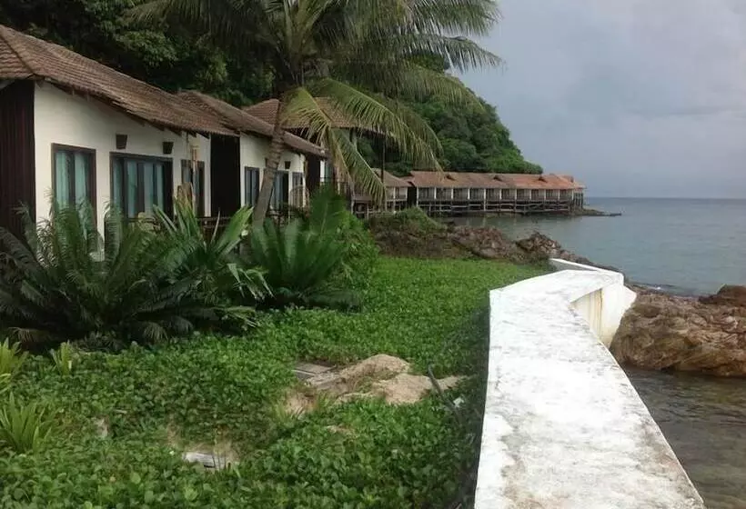 Hotel Gem Island Resort & Spa