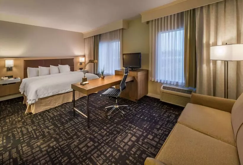 Hotelli Hampton Inn & Suites Reno