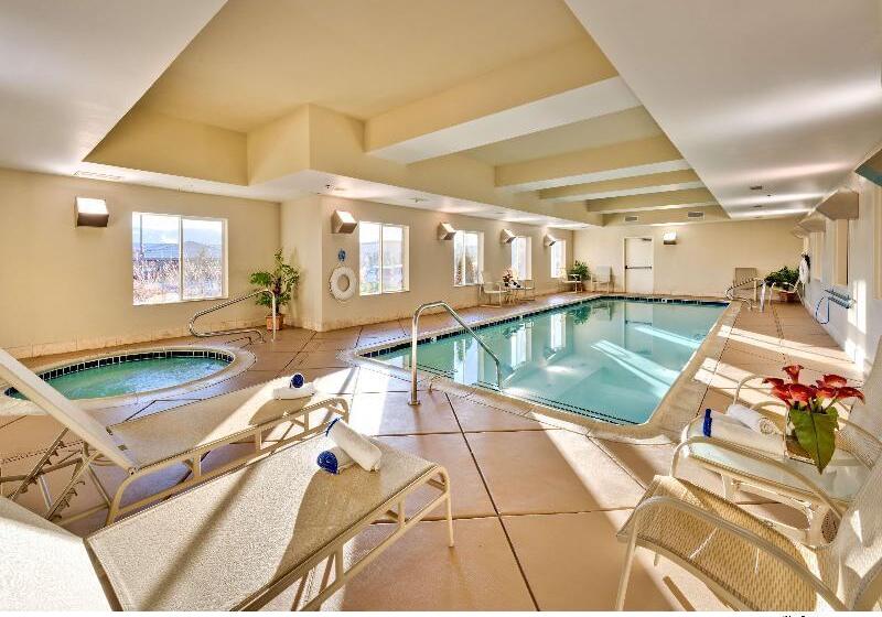 هتل Hampton Inn & Suites Reno