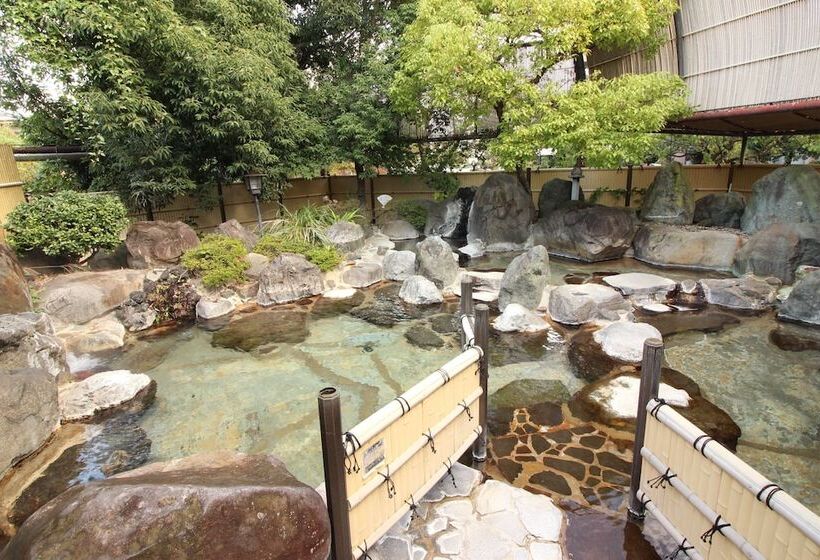 בית מלון כפרי Hatta