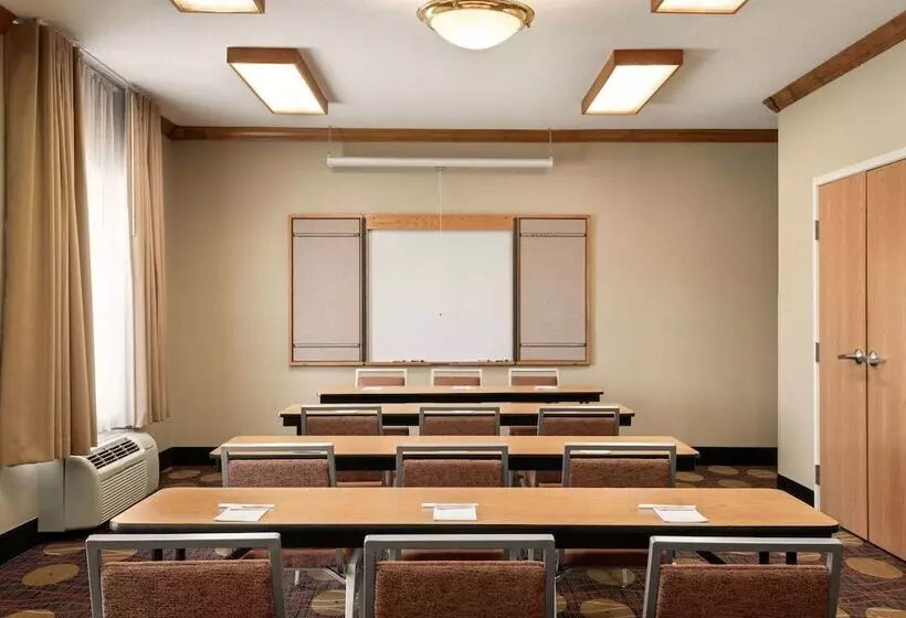 Отель Hawthorn Extended Stay By Wyndham Decatur