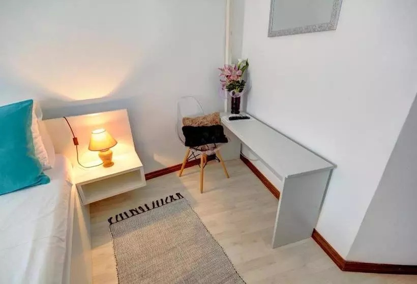 בית מלון כפרי City Point Rooms