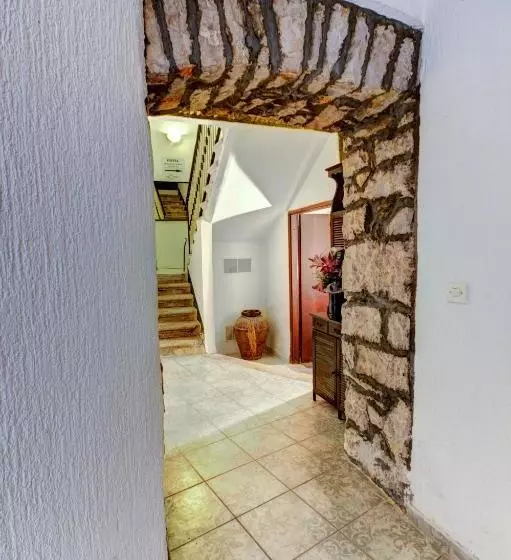 בית מלון כפרי City Point Rooms