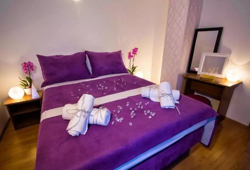 בית מלון כפרי City Point Rooms