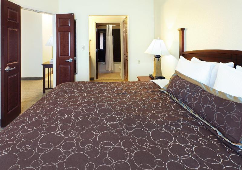 Отель Staybridge Suites Hot Springs, An Ihg