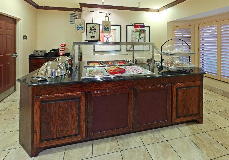 Отель Staybridge Suites Hot Springs, An Ihg