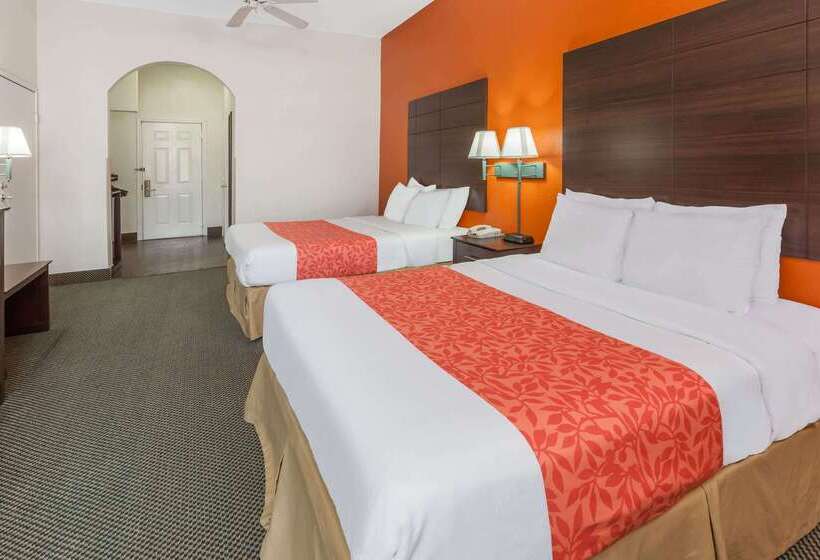Отель Days Inn & Suites By Wyndham Pasadena
