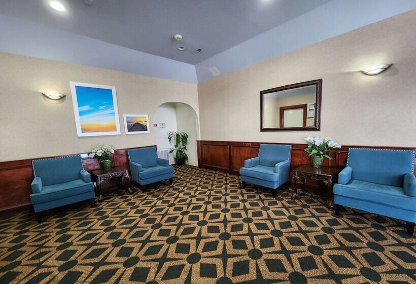 Отель Days Inn & Suites By Wyndham Pasadena