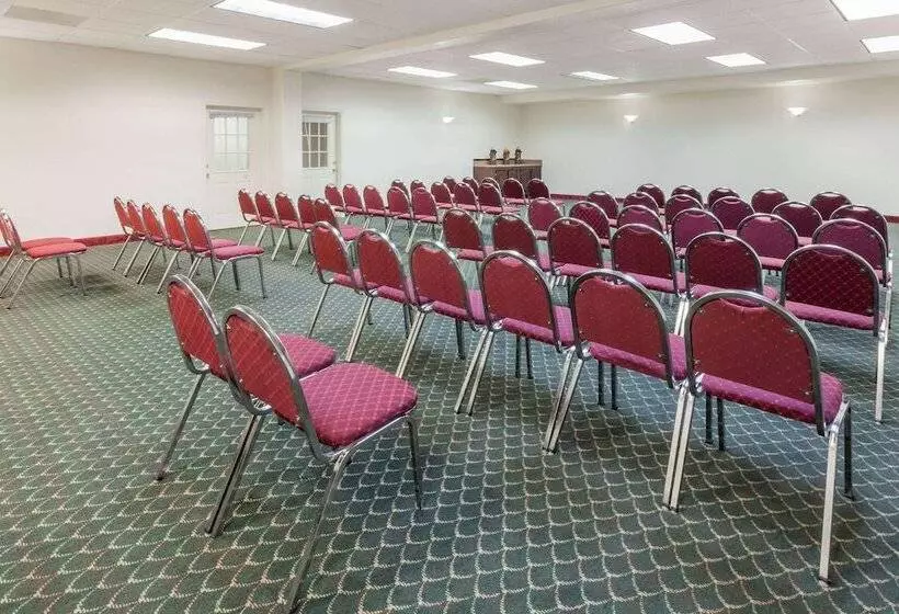 ホテル Days Inn & Suites By Wyndham Pasadena