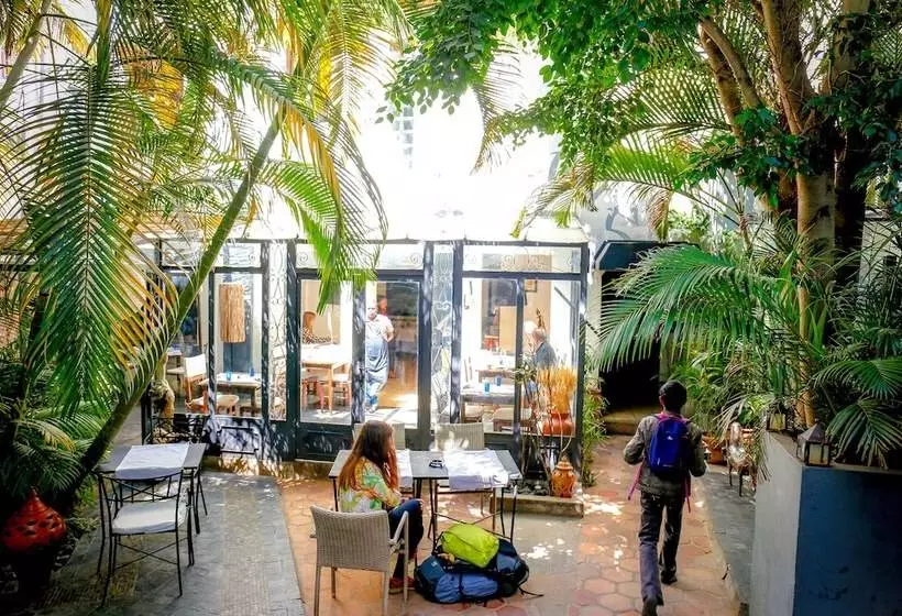 هتل Hôtel Restaurant La Ribaudière