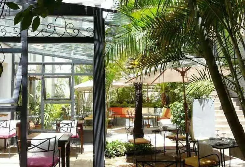 هتل Hôtel Restaurant La Ribaudière