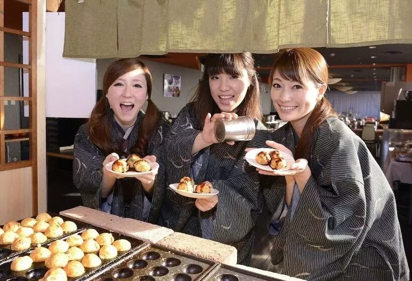 Отель Seiryu Japanese Spa Inn With Spectacular View In Osaka