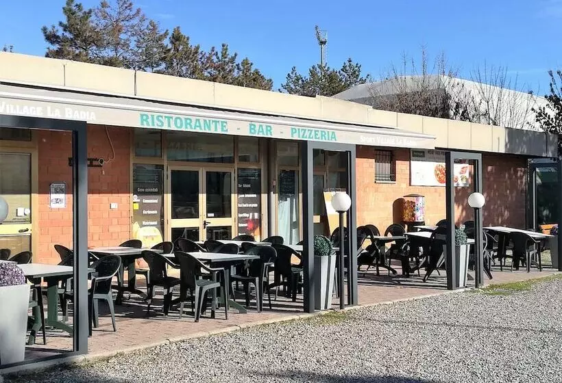 Отель Sport Village La Badia