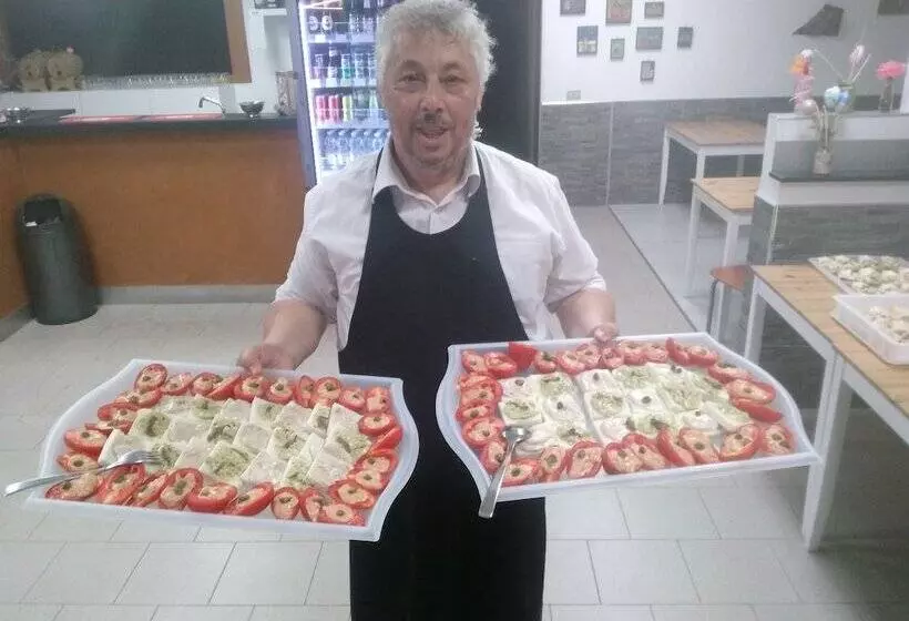 Отель Sport Village La Badia