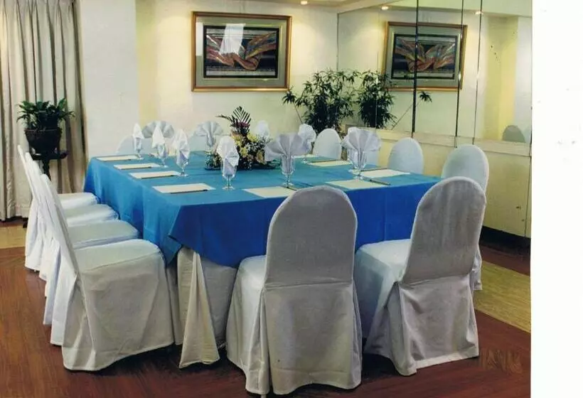 هتل Comfy Inn Manila Kalaw