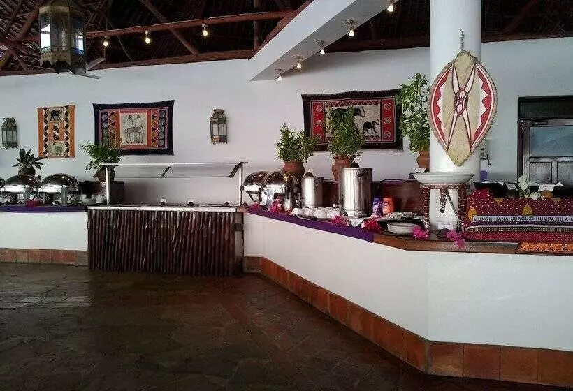 هتل Watamu Bay Ora Resort