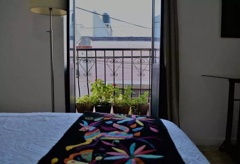 هتل Casa Marfil   Hostel