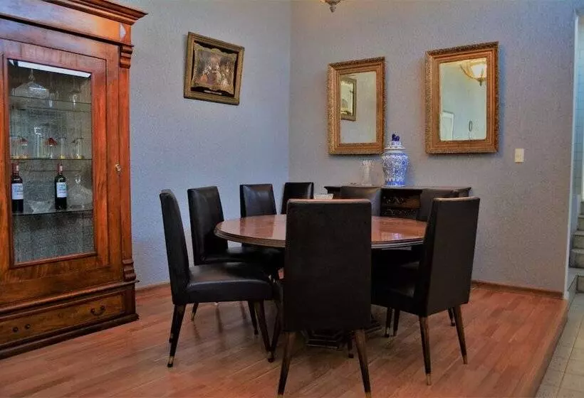 هتل Casa Marfil   Hostel