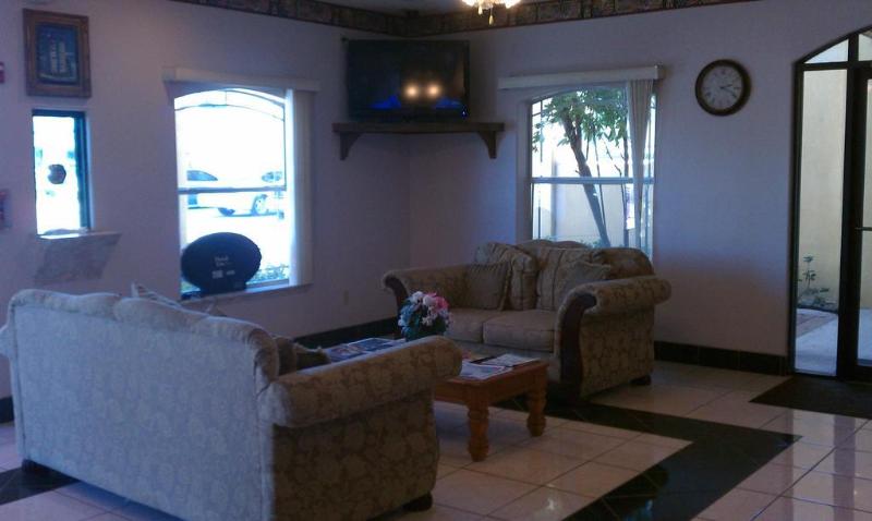 酒店 Texas Inn And Suites Rgv