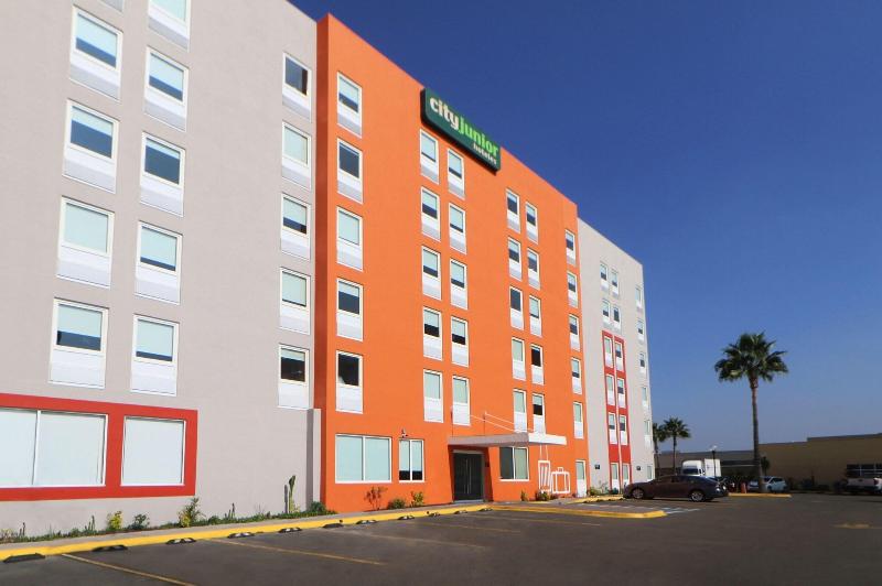 Отель City Express Junior By Marriott Tijuana Otay
