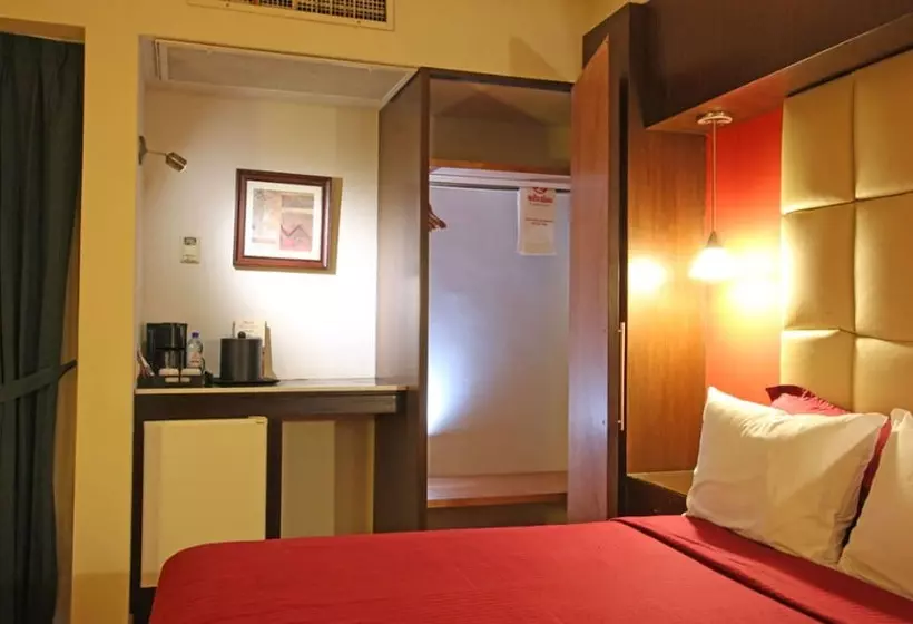 فندق Colon Plaza Business Class