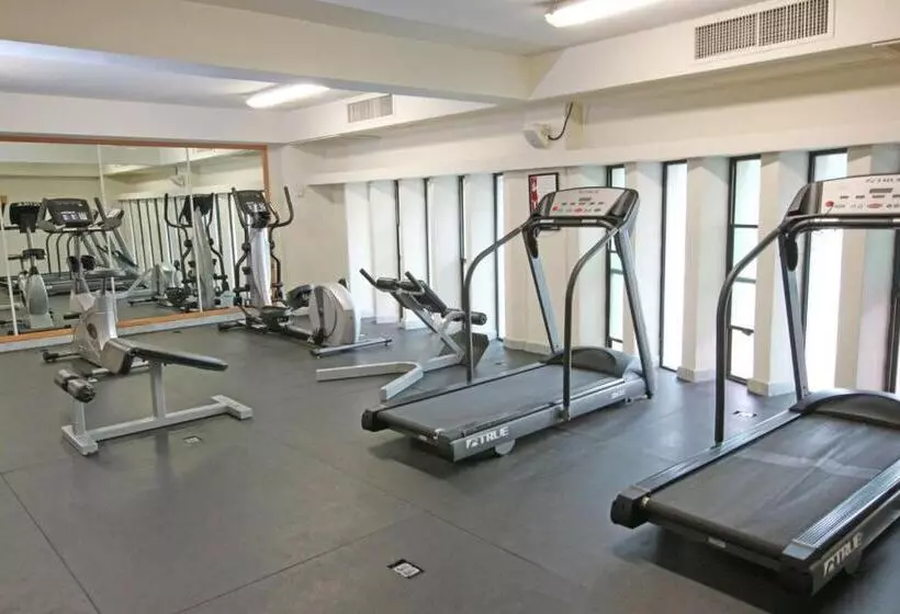 فندق Colon Plaza Business Class