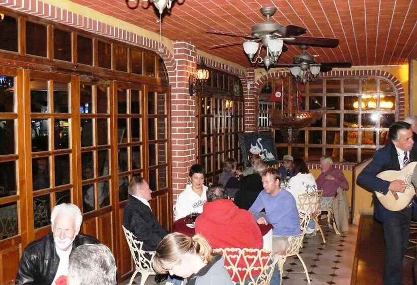 Otel La Hacienda De La Langosta Roja