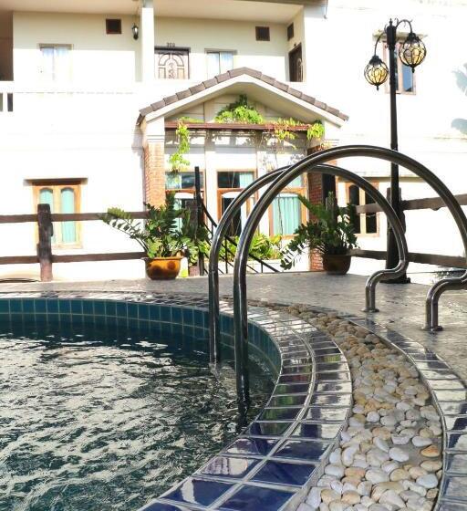 בית מלון כפרי Malinamphu