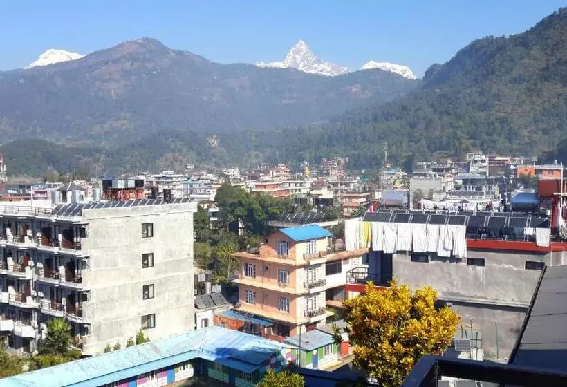 هتل Middle Path & Spa