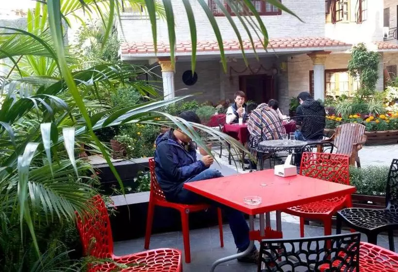 هتل Middle Path & Spa