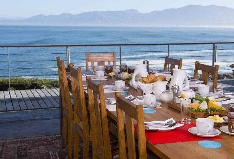 호텔 Whalesong Lodge