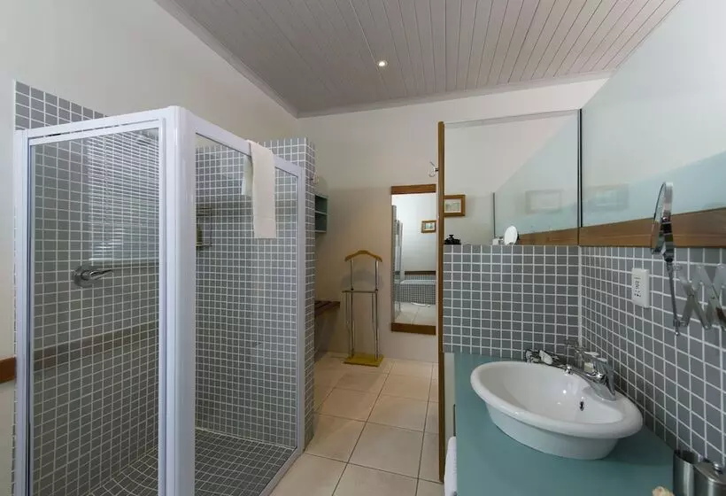 호텔 Whalesong Lodge