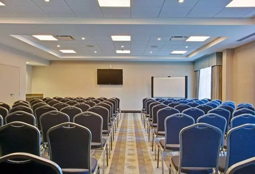 Hotel Holiday Inn Express & Suites Ottawa West   Nepean, An Ihg