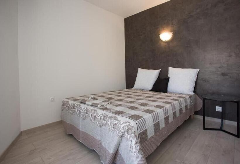 בית מלון כפרי Alizéa