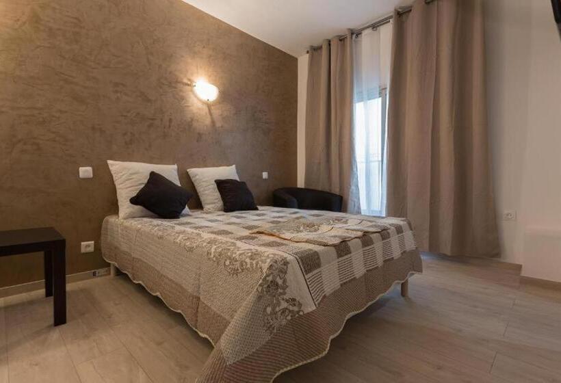 בית מלון כפרי Alizéa