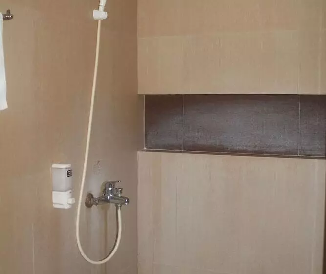 Отель Ava Gil Puyat