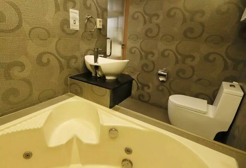 Отель Ava Gil Puyat