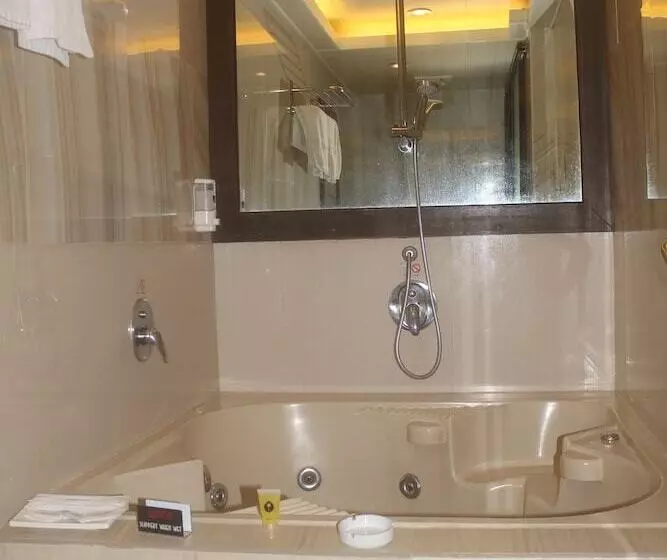 Отель Ava Gil Puyat