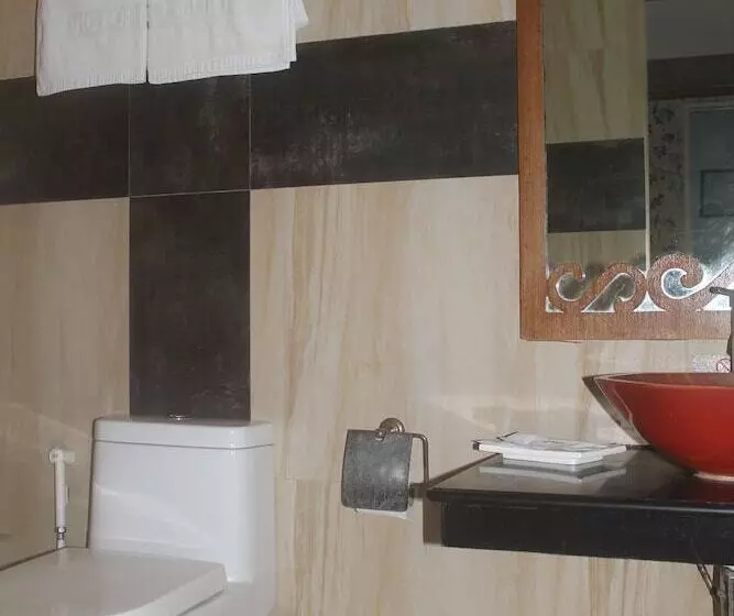 Отель Ava Gil Puyat