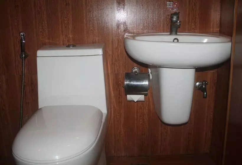 Отель Ava Gil Puyat