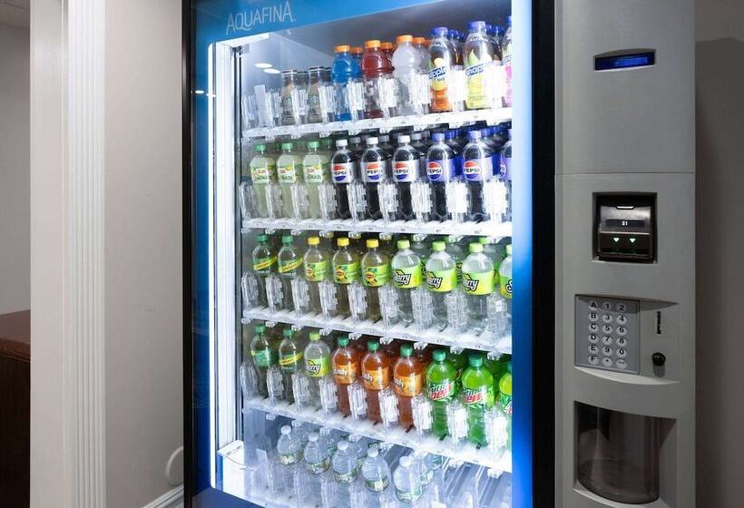 בית מלון כפרי Baymont By Wyndham Budd Lake