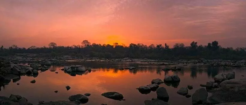 בית מלון כפרי Bundelkhand Riverside