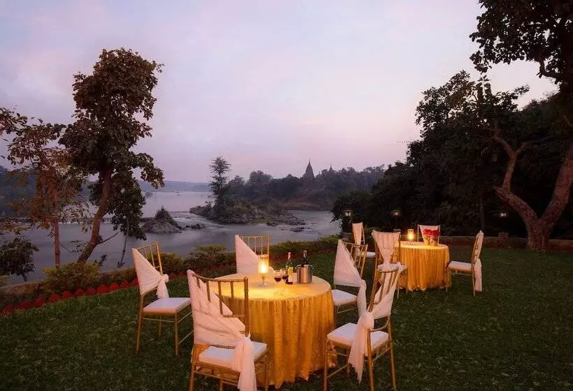 בית מלון כפרי Bundelkhand Riverside