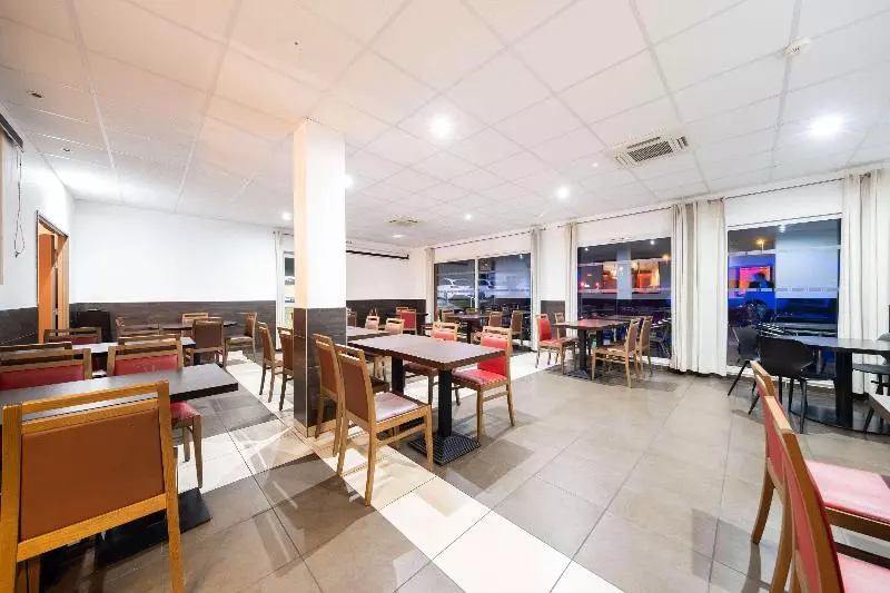 Comfort Hotel Dijon Sud   21600 Longvic