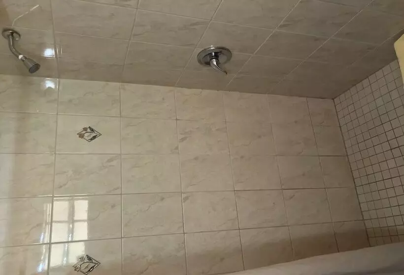 هتل Luquillo Sunrise Beach Inn