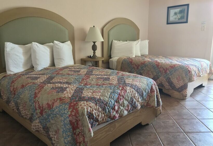 هتل Luquillo Sunrise Beach Inn