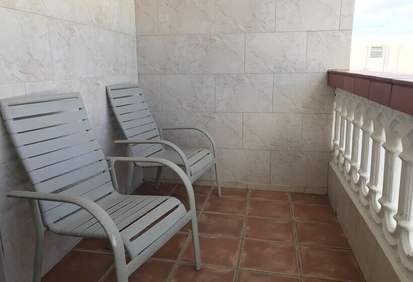 هتل Luquillo Sunrise Beach Inn