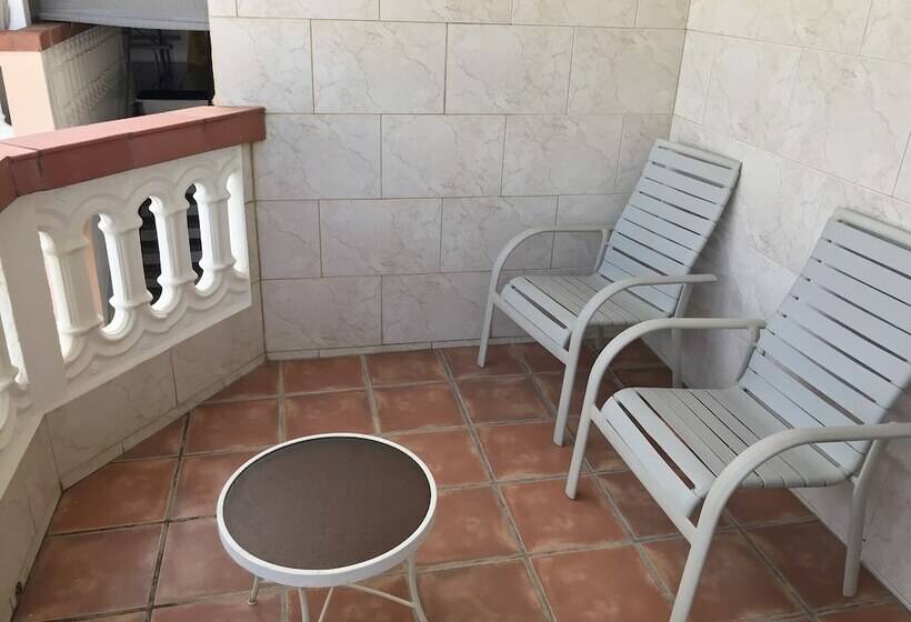 هتل Luquillo Sunrise Beach Inn